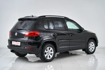 Volkswagen  5