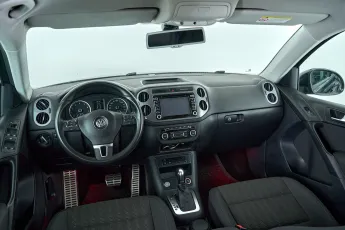 Volkswagen  8