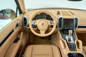 Porsche  10