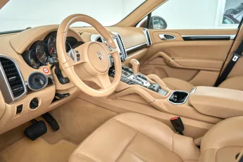 Porsche  15