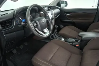 Toyota  13