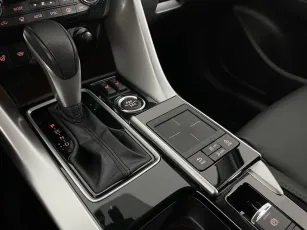 Mitsubishi  9