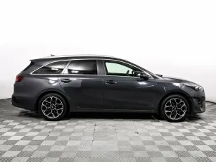 Kia  4
