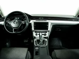 Volkswagen  9