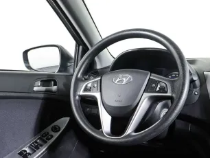 Hyundai  13