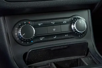 Mercedes-Benz  16