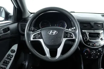 Hyundai  10