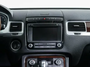 Volkswagen  8