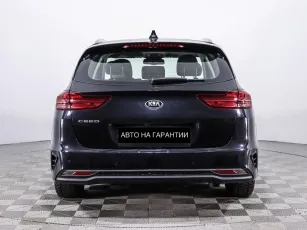 Kia  6
