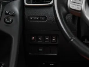 Nissan  16