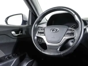 Hyundai  12