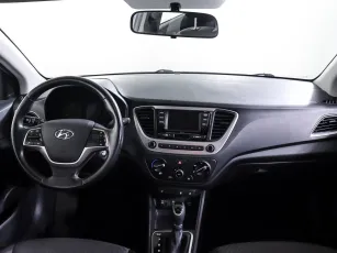 Hyundai  10