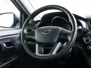 Kia  15