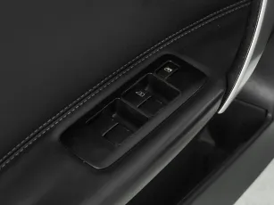 Nissan  15