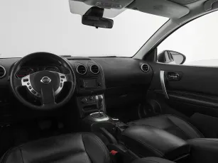 Nissan  8