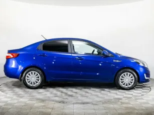 Kia  4