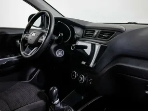 Kia  8