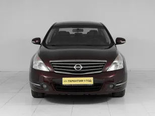 Nissan  2