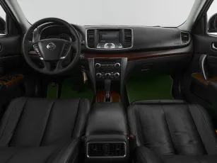 Nissan  8