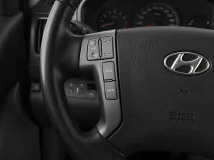 Hyundai  11