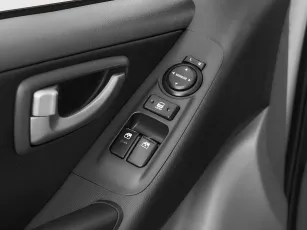 Hyundai  13