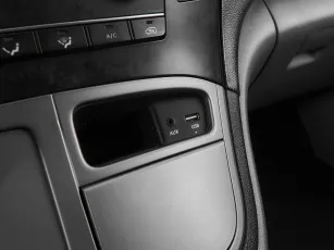 Hyundai  17