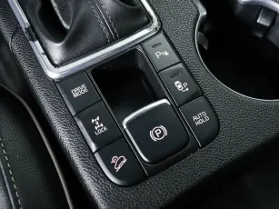 Kia  19