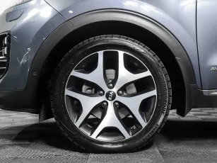 Kia  8