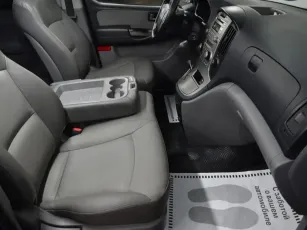 Hyundai  7
