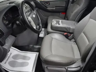 Hyundai  8