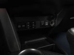 Toyota  16