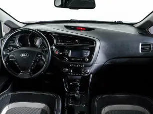 Kia  10