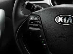 Kia  10