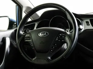 Kia  11