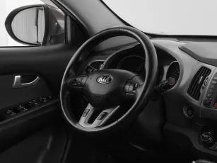 Kia  10