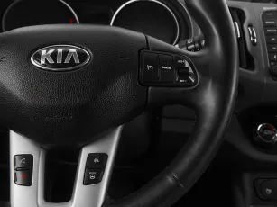 Kia  12