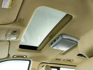 Hyundai  12