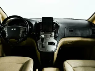 Hyundai  7