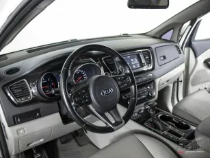 Kia  10