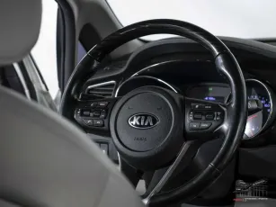 Kia  11