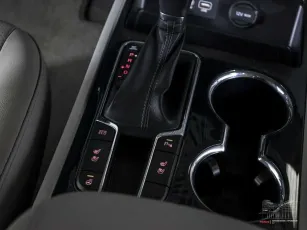 Kia  15