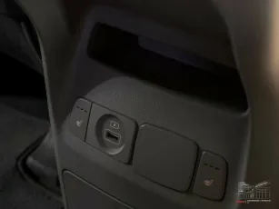 Kia  19