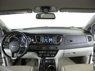 Kia  9