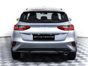 Kia  6