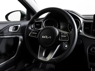 Kia  12