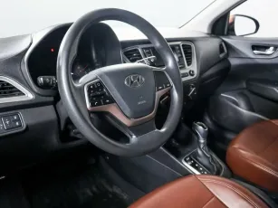 Hyundai  10