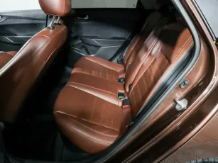 Hyundai  12