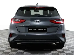 Kia  6