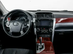 Toyota  9