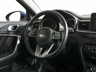 Kia  11
